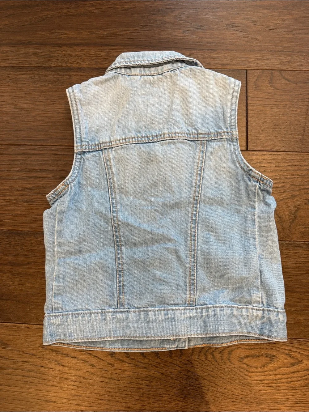 GAP Kids Light Blue Denim Sleeveless Vest Size Small (6/7) - C11-245